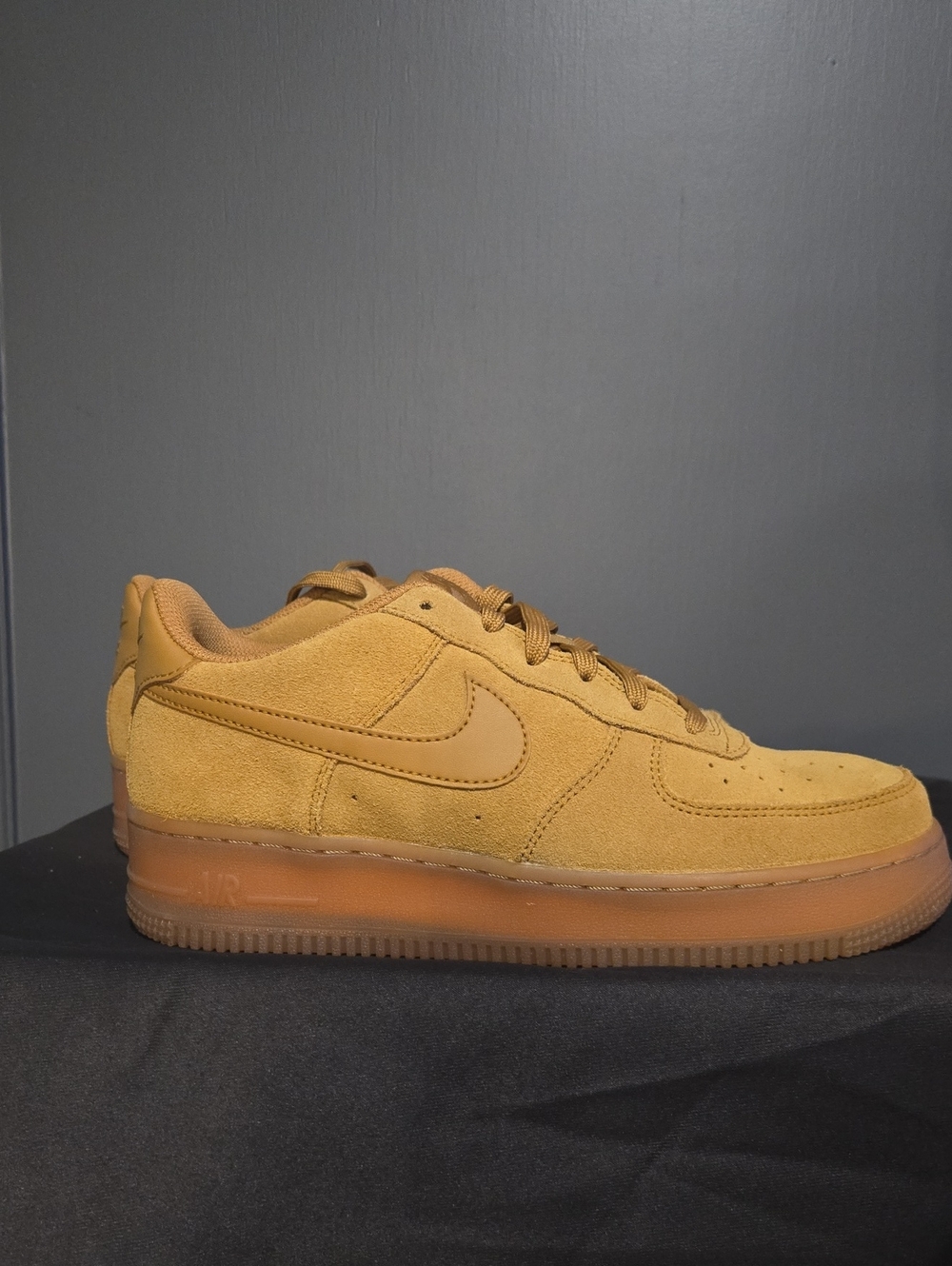 NIKE AF1 LPW WHEAT SIZE 6Y